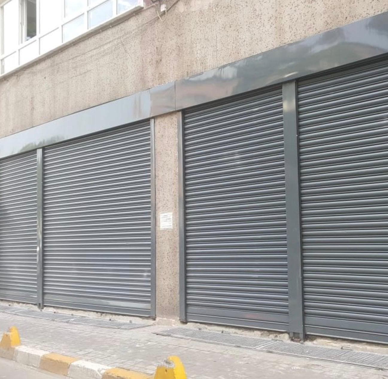 Antrasit renkli dükkân kepenkleri uygulaması